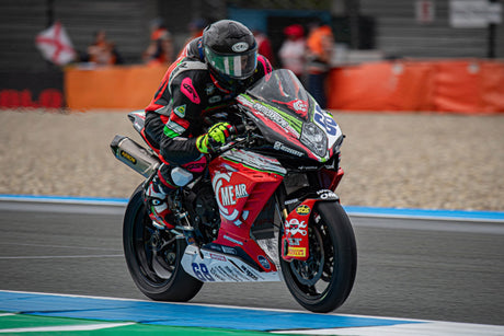 Accessori indispensabili per chi va in pista con una 600 Supersport