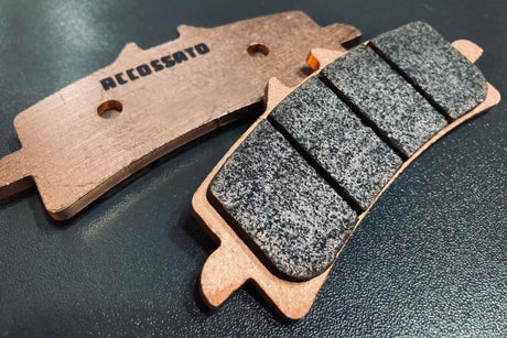 Come leggere le sigle sulle pastiglie freno moto: guida alle mescole Accossato