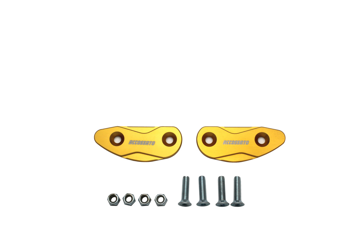 Tappi specchietti Accossato, ricavati in alluminio CNC e anodizzati in vari colori.. La confezione contiene 02 articoli