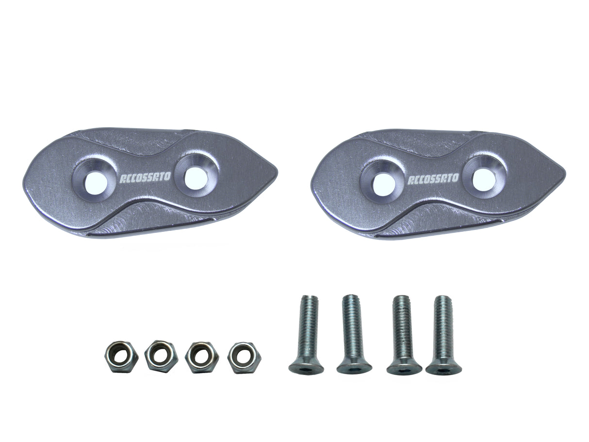 Tappi specchietti Accossato, ricavati in alluminio CNC e anodizzati in vari colori.. La confezione contiene 02 articoli