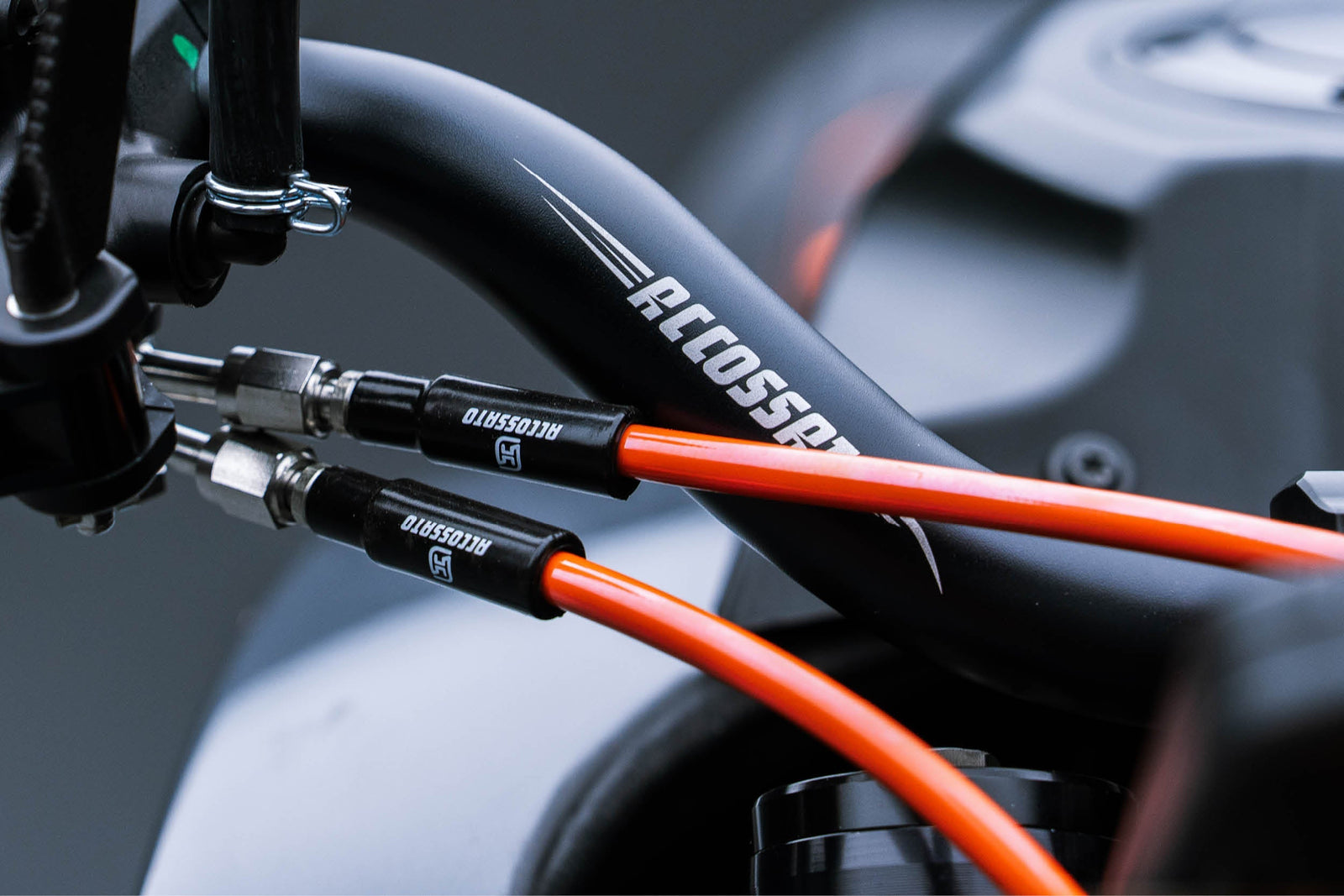 Guida all’acquisto dei tubi freno in treccia metallica per moto